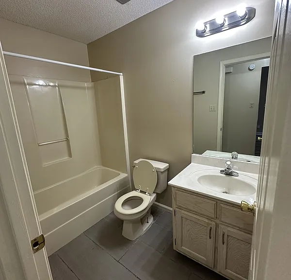 1844 Eagle Shore Dr — Photo 5
