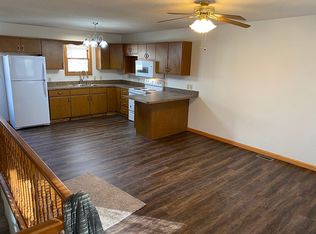 308 6th St, Wamego, KS 66547