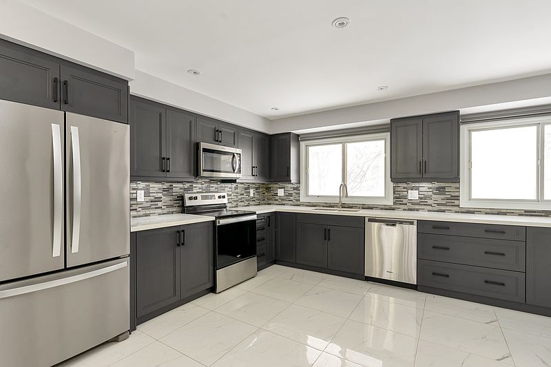 Aurora House for rent - 3 Bedrooms in Aurora