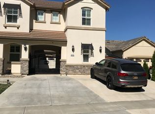 9976 Carinata Dr, Elk Grove, CA 95757