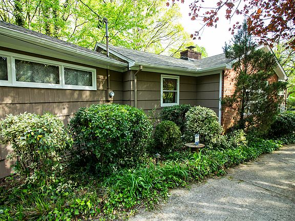 3rd image of 4600 Crosby Dr