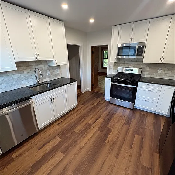 70 Adams St #70 — Photo 3