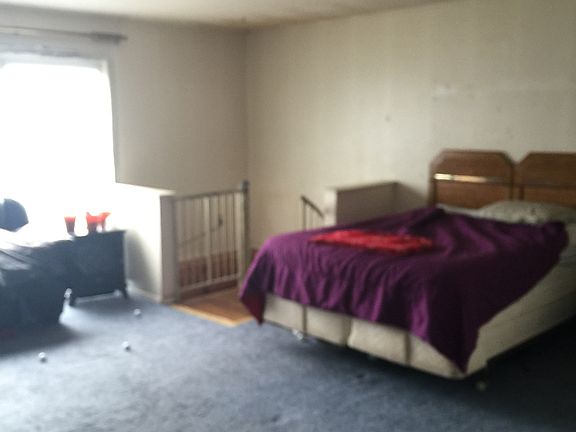 5th image of 833 Mentor Ave