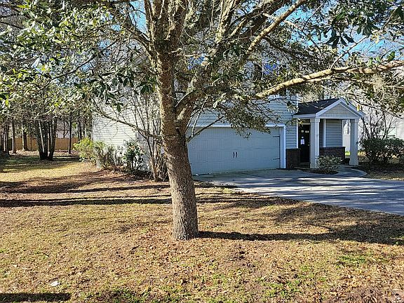 3rd image of 51 Mary Elizabeth Dr