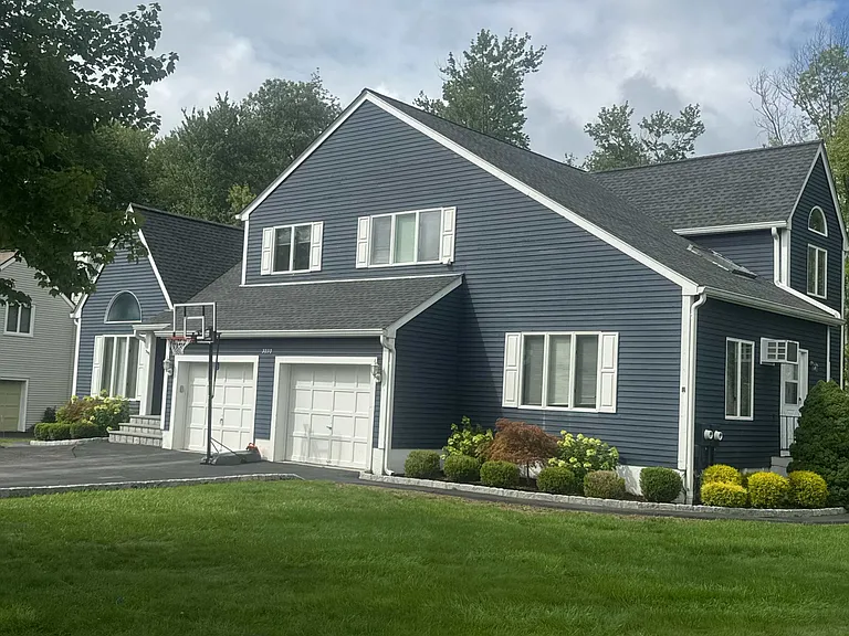 3030 Ferncrest Dr #2 — Photo 1