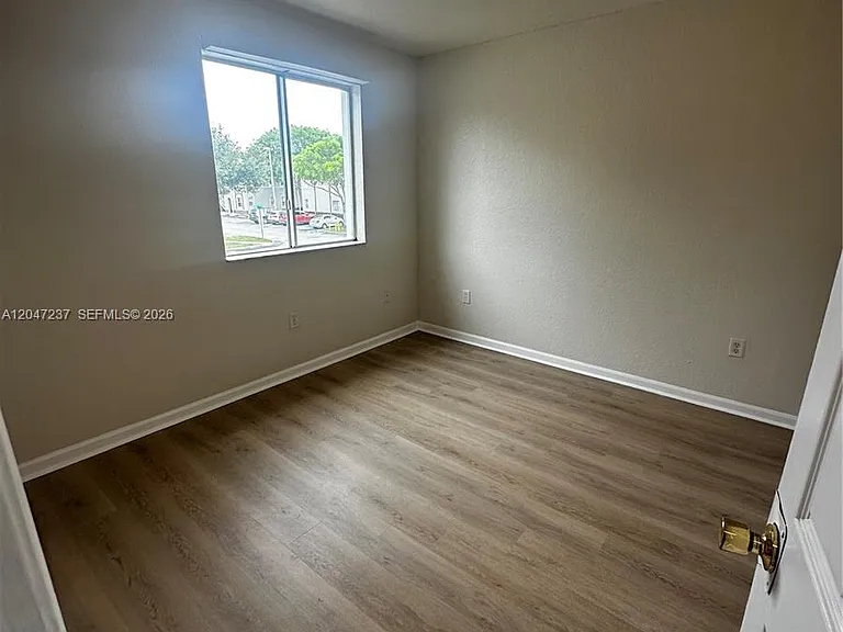 2812 SE 16th Ave #121 — Photo 16