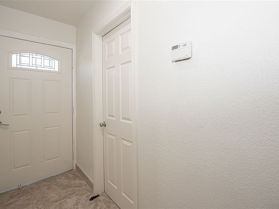4th image of 851 S Mollison Ave Unit 14