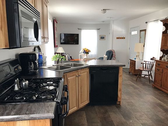 Interior kitchen/living room