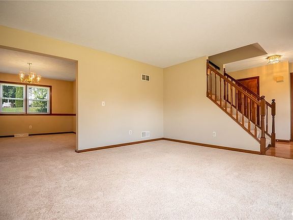 5th image of 2572 Jerry Ln