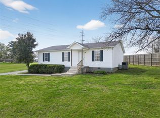 393 Peterson Ave, Auburn, KY