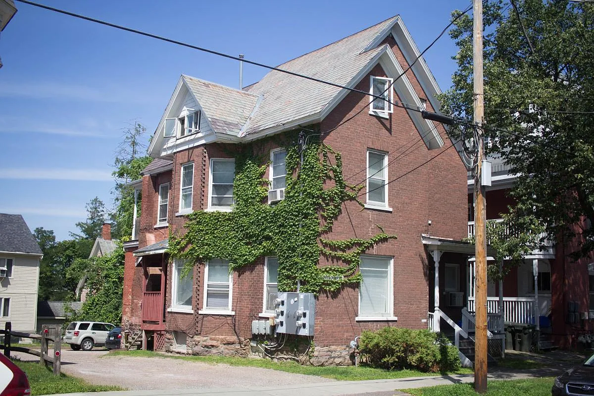 2 bed, $2,200 — Photo 2