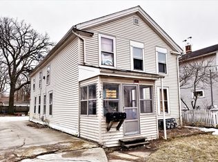 544 S Broadway Ave, Aurora, IL 60505