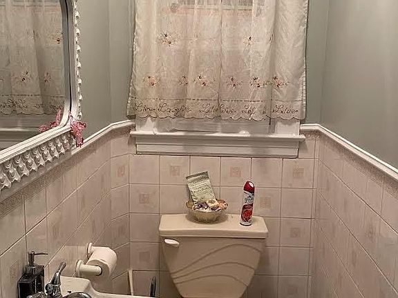 3rd image of 73 Kenwood Pl