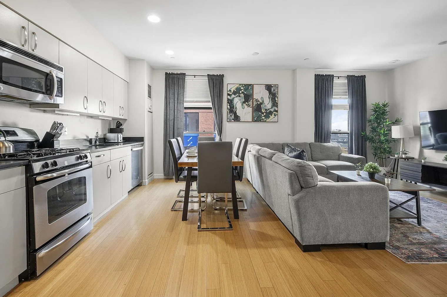 2 bed, 2.0 bath, 1151 sqft, $3,395 — Photo 3