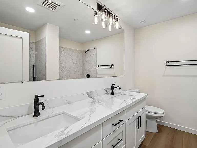950 Maple Ave — Photo 23
