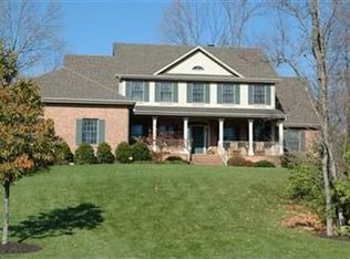 8242 Old Woods Ct, Springboro, OH