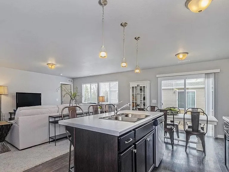 1010 W Villas Dr — Photo 6