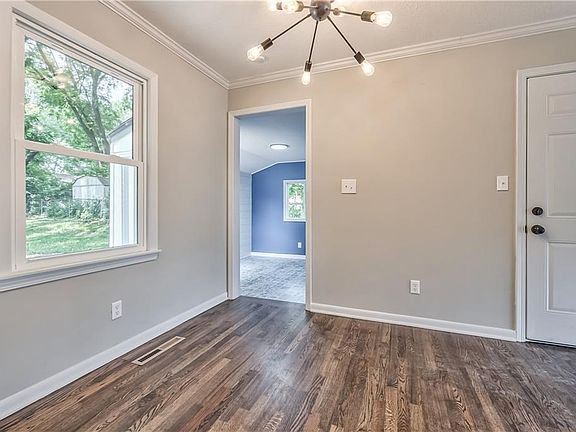3rd image of 7414 Riggs Ln