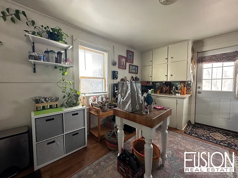 14 West St — Photo 4