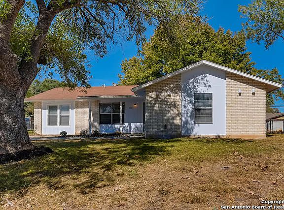 2nd image of 5221 Foxcross Dr