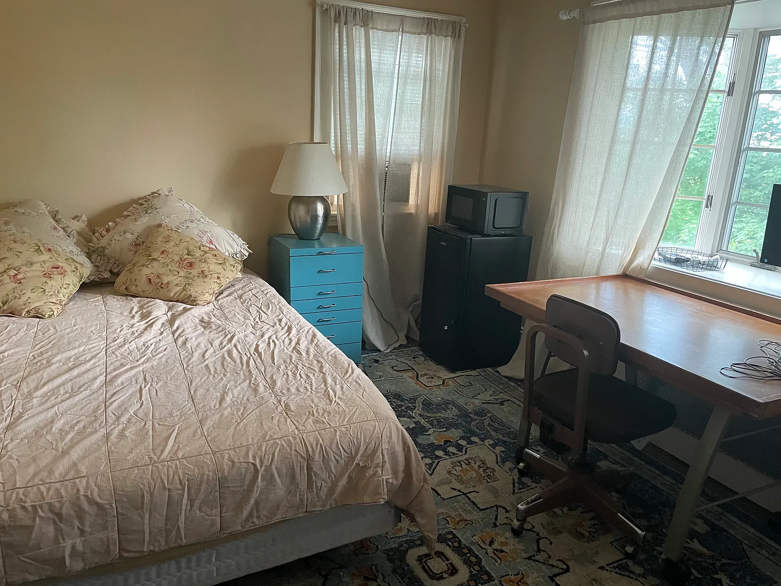 2 bed, 1.0 bath, $1,200 — Photo 4