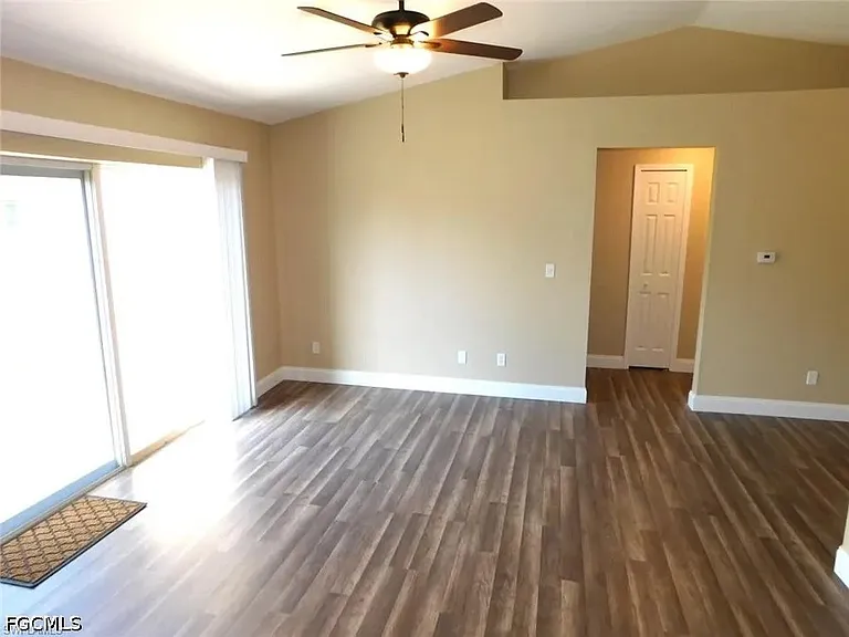 604 Thomas Sherwin Ave S — Photo 11