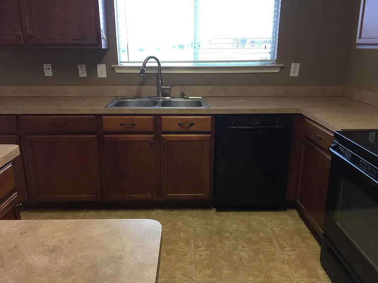 8121 Macgregor Dr — Photo 9