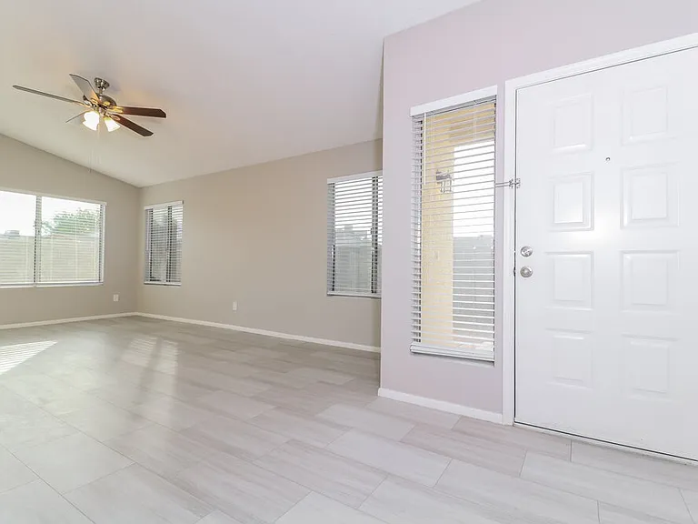 17909 N 88th Dr — Photo 3