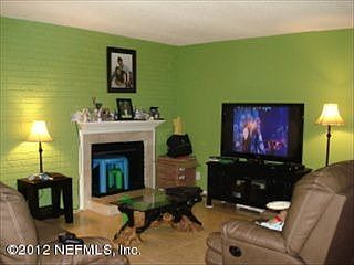2nd image of 355 Monument Rd APT 5L1