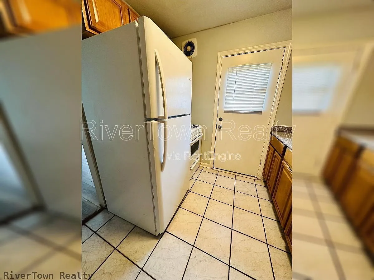 2 bed, 1.0 bath, 750 sqft, $995 — Photo 3