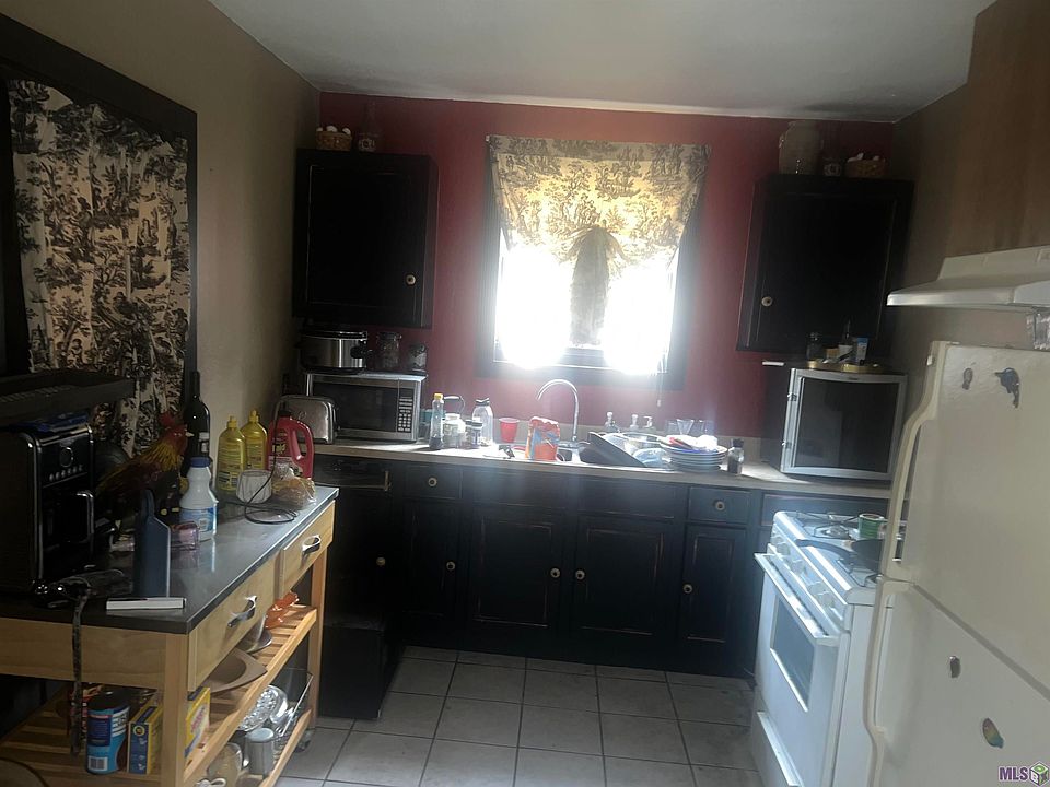 2nd image of 3415 Leonidas St