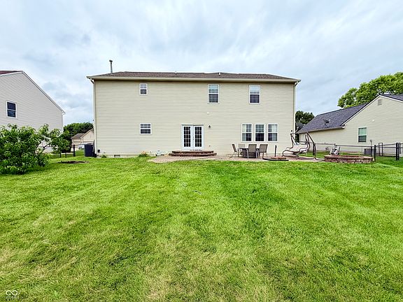 3rd image of 298 Pennswood Rd
