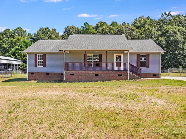 2300 Southbend Rd, Clover, SC 29710