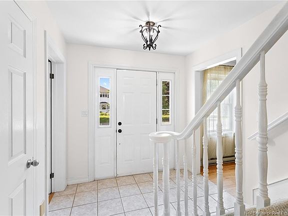 4th image of 38 Carrington Ln