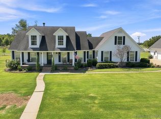 16050 E Pueblo Rd, Claremore, OK 74017