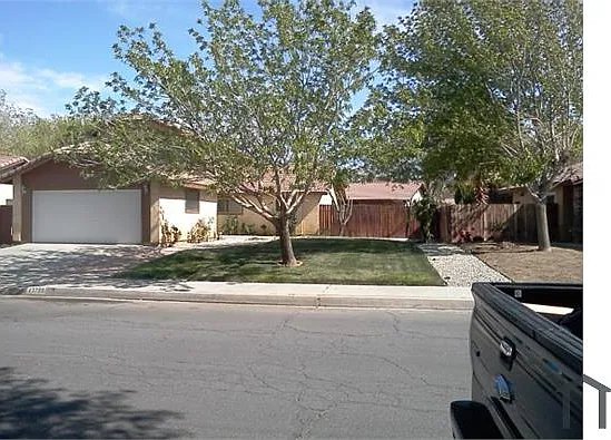 3 bed, 1700 sqft, $2,999 — Photo 4