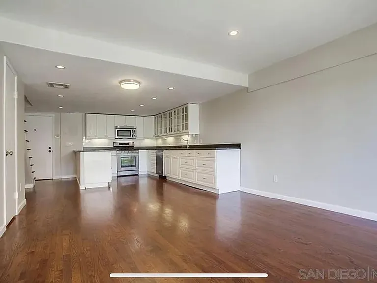 1111 Eureka St #8 — Photo 9
