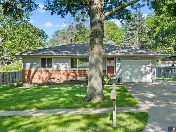 1857 Rusty Ln, Lincoln, NE 68506