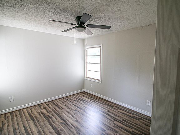 5th image of 2112 Huntington Dr