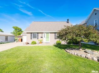 1402 N Capitol St, Pekin, IL 61554