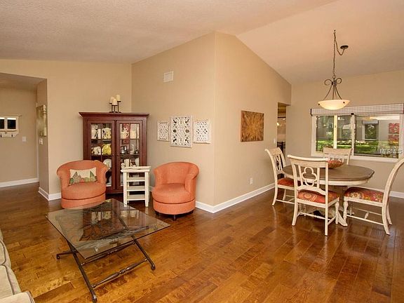 4th image of 2503 Regal Oaks Ln