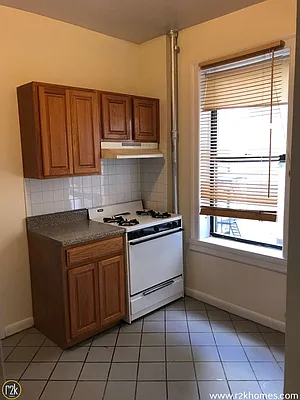 Rented by Realty 2000 Corp | media 13