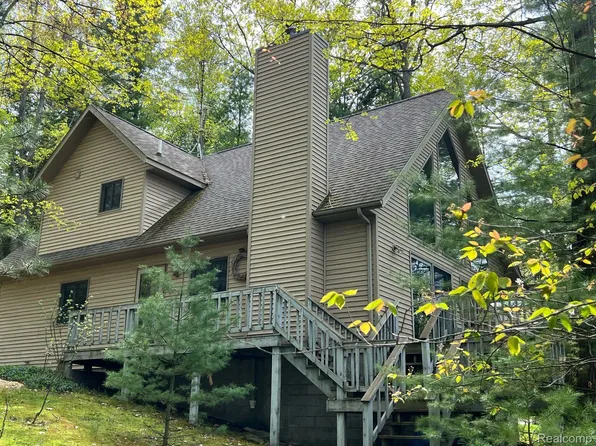 496 Ogemaw Rd, Rose City, MI 48654