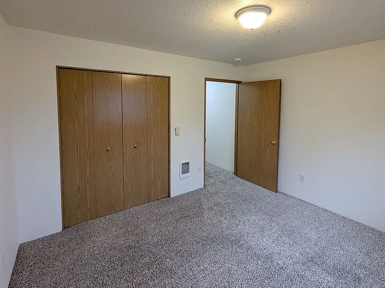 North Salem Apartment Complex With Washer/Dryer! ~ Camelot — Photo 45