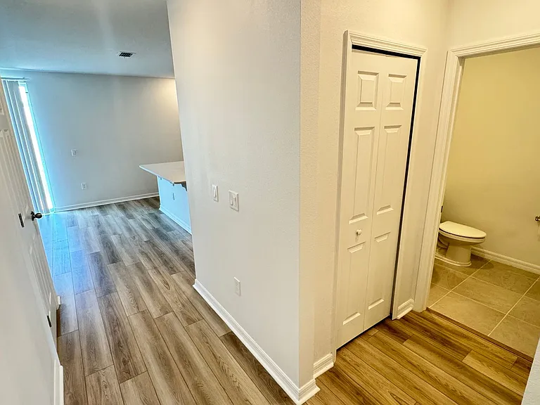 2401 White Tail St — Photo 10