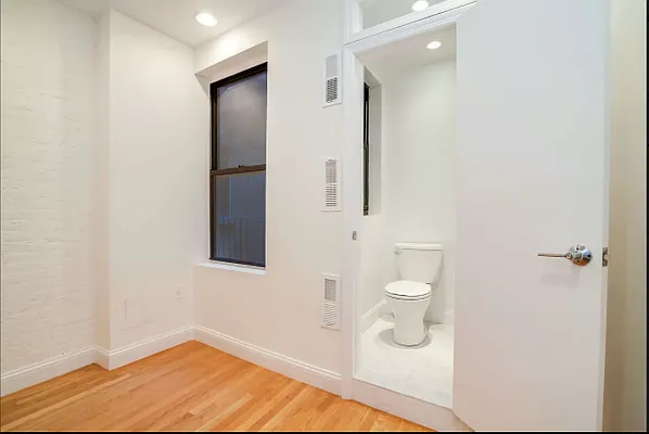 Rented by Compass | media 9