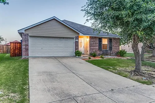1217 Caroline Dr Photo 1