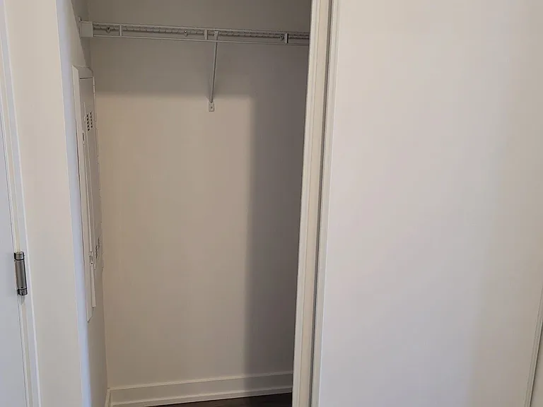 20 Edward St #923 — Photo 15