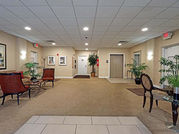 5th image of 2245 Riverside Dr Unit 309