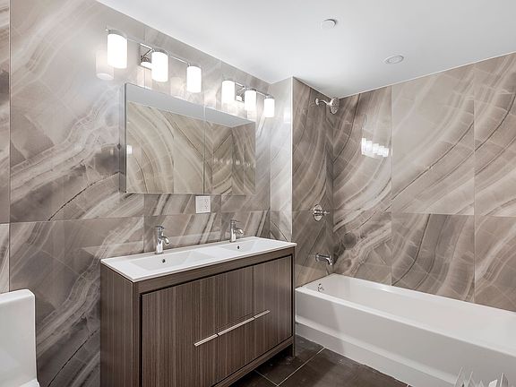 4th image of 83-15 Parsons Blvd #2F